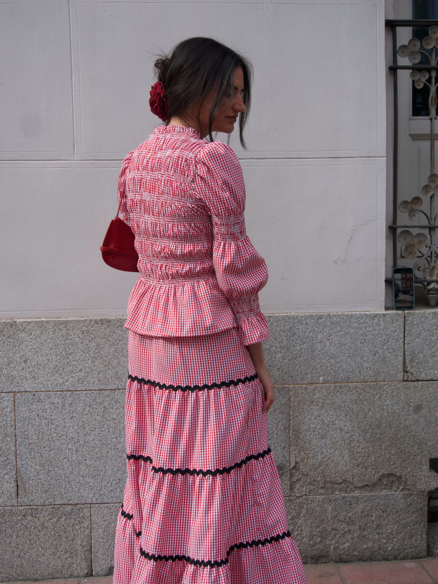 BEE ROUGE
