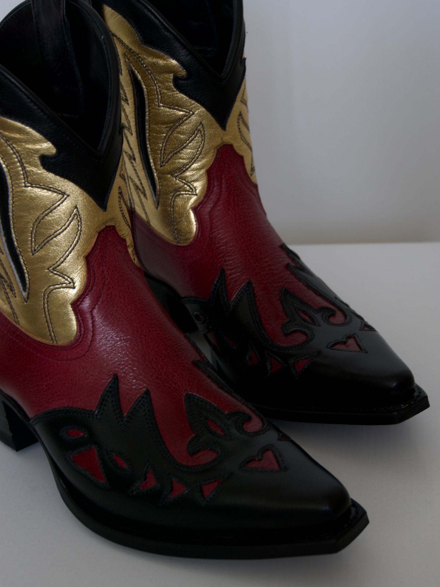 COWBOYS GOLDEN AUSTIN